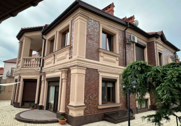 Будинок з басейном у Совіньйоні, ділянка 10,5 соток ID 53824 (Фото 1)