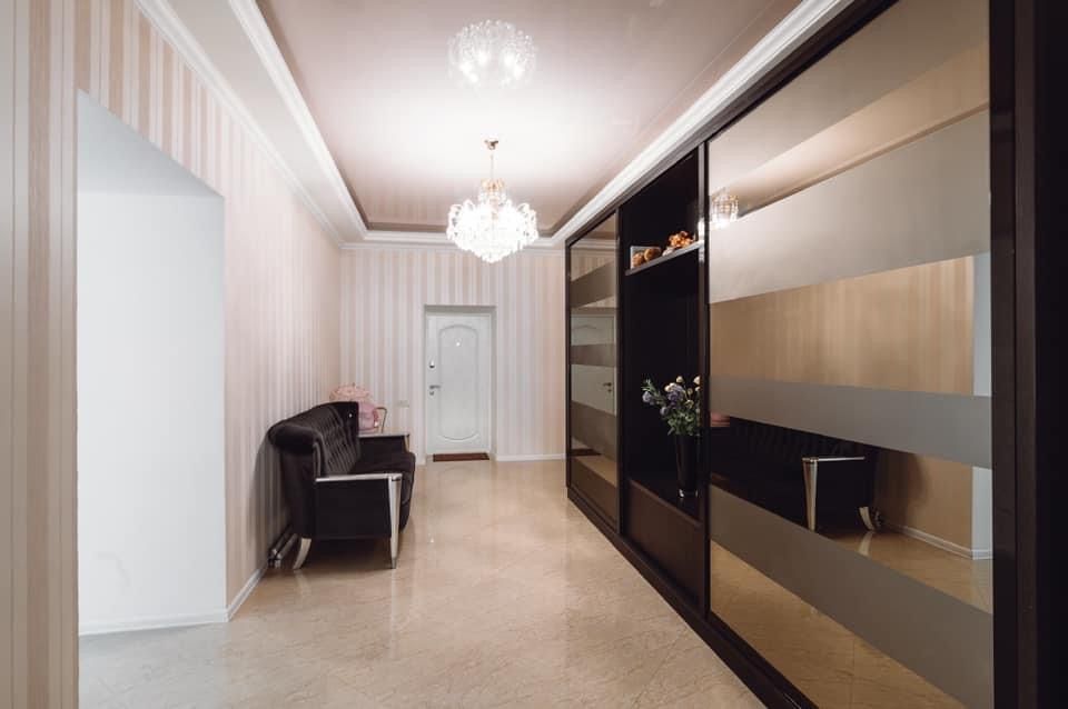Продается новый 3-х этажный дом 350 кв.м. в Совиньоне Марин- Виллас