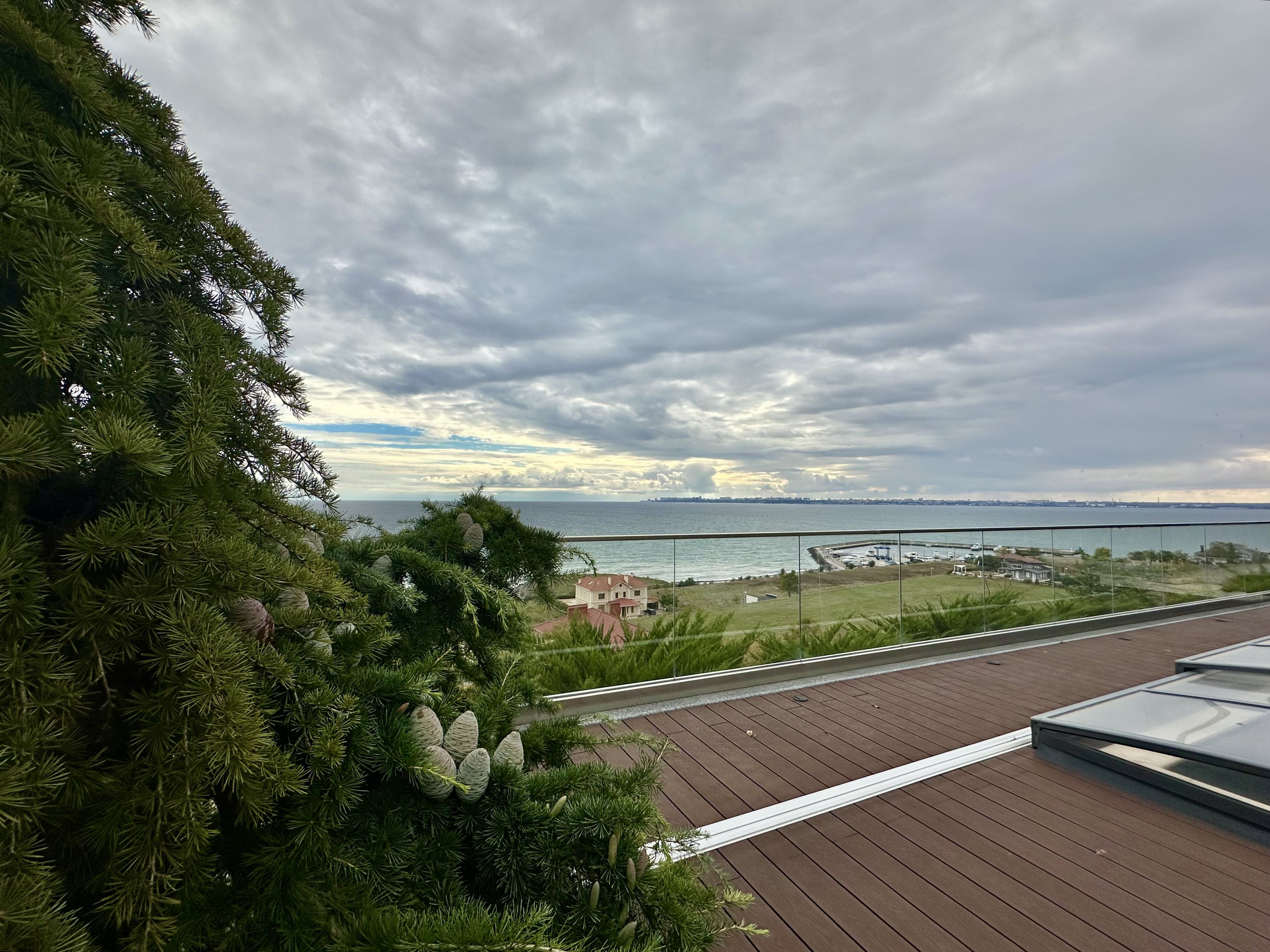 Продам дом в 1-й линии моря. Участок 11 соток, бассейн. Панорама моря. ID 52181 (Фото 32)