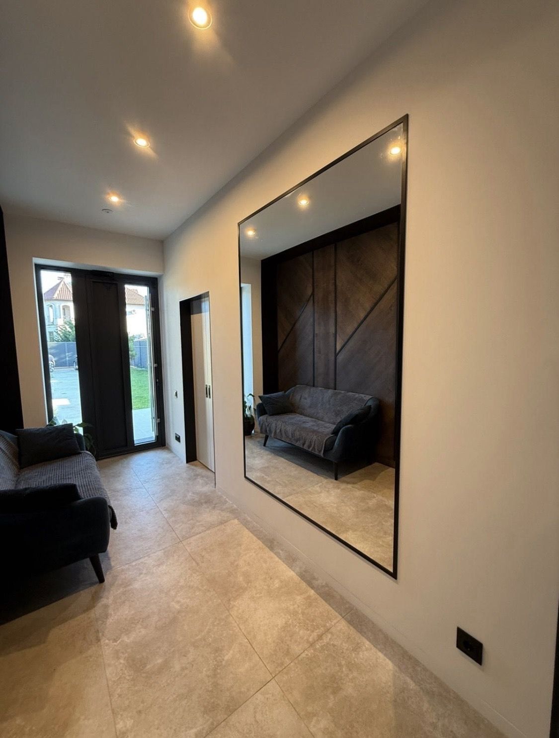 Современный дом с камином и бассейном на 10 ст. Б. Фонтана. ID 54020 (Фото 6)