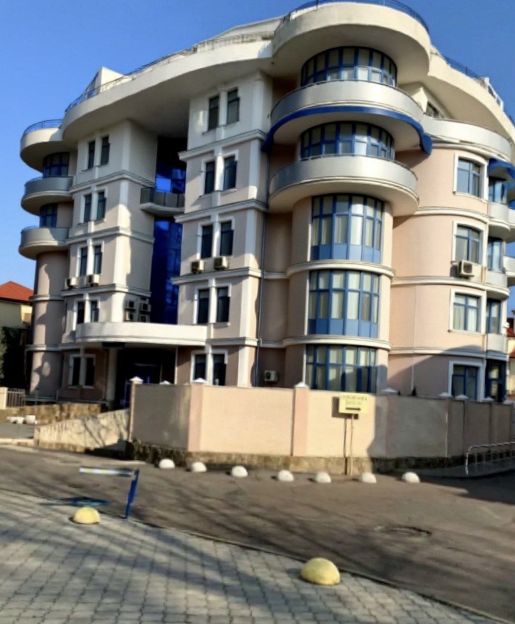 Продается трехкомнатная квартира в Мукачевском переулке ID 54050 (Фото 1)