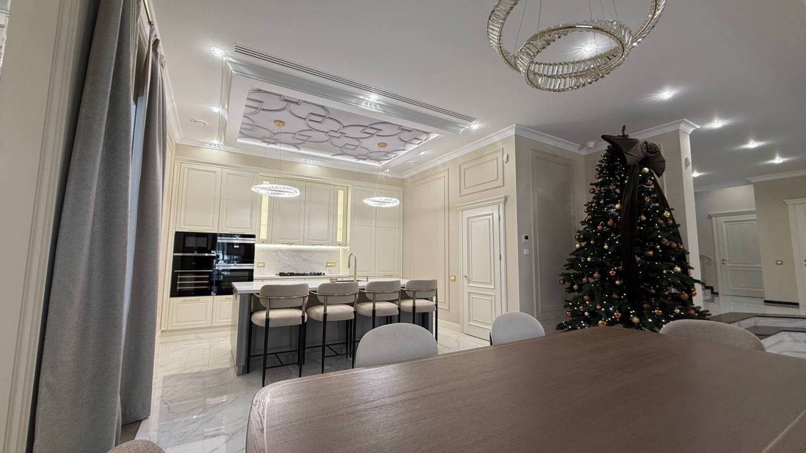 Новый премиальный дом 330 м² с бассейном в Совиньоне ID 54053 (Фото 7)