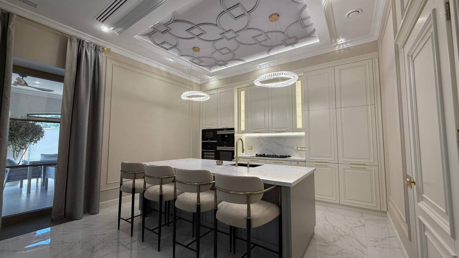 Новый премиальный дом 330 м² с бассейном в Совиньоне ID 54053 (Фото 6)