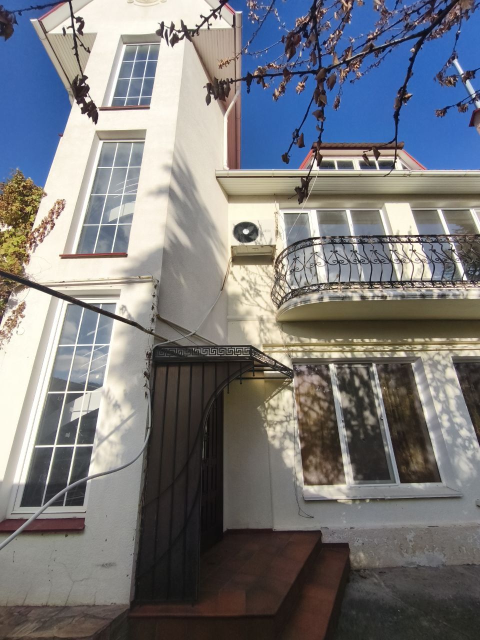 Продам двухэтажный дом на Толбухина, район Чубаевки. Участок 11 соток. ID 11838 (Фото 9)