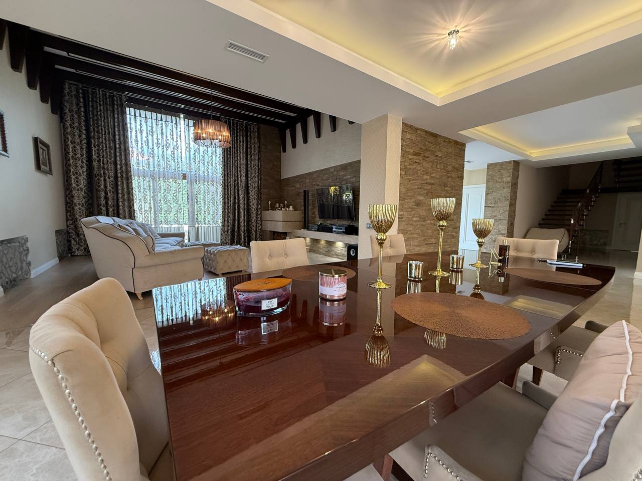 Дом на 15 сотках в бассейном в Совиньоне  ID 54179 (Фото 8)