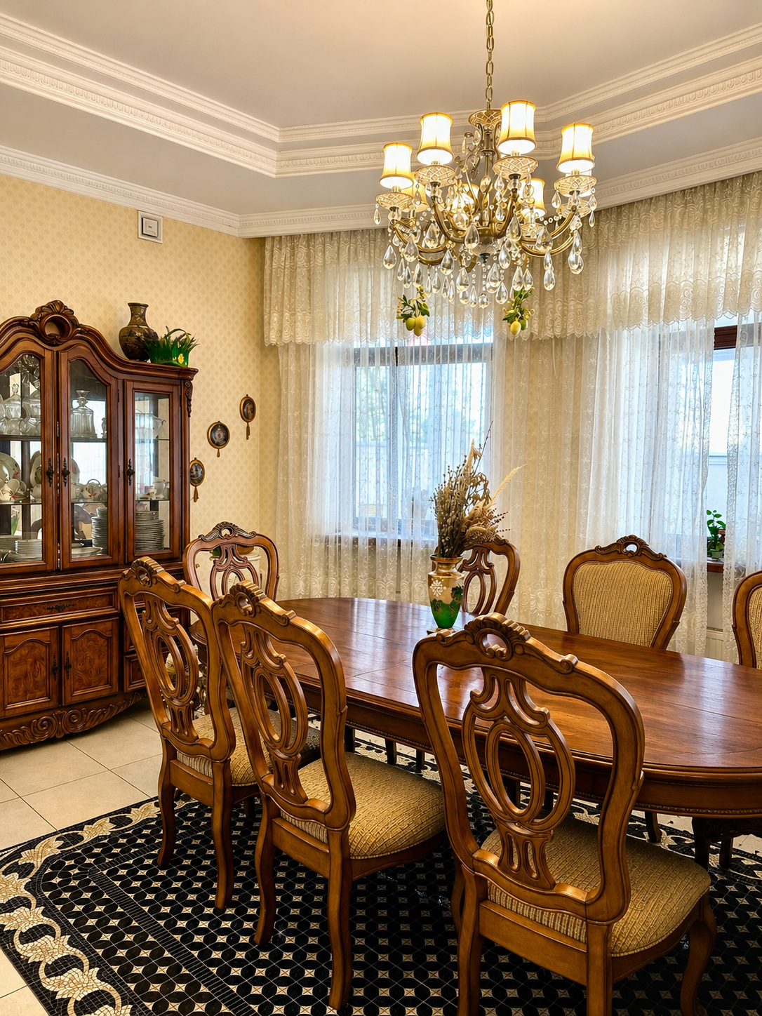 Особняк 550 м² с бассейном в 15 минутах от моря на Фонтане ID 53530 (Фото 13)