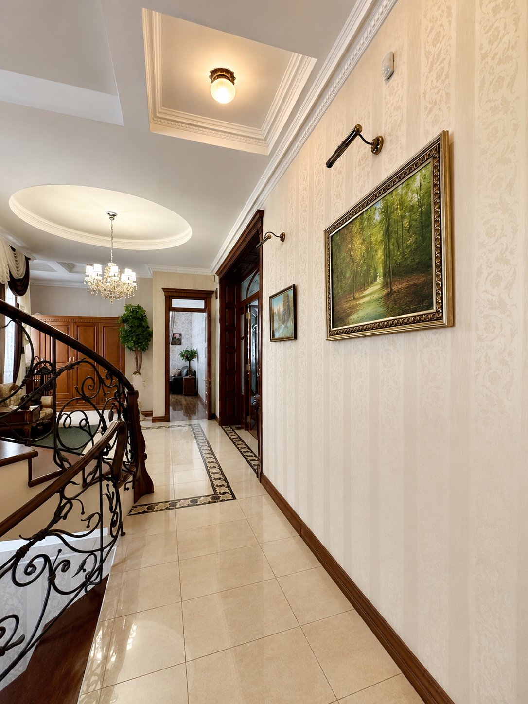 Особняк 550 м² с бассейном в 15 минутах от моря на Фонтане ID 53530 (Фото 7)