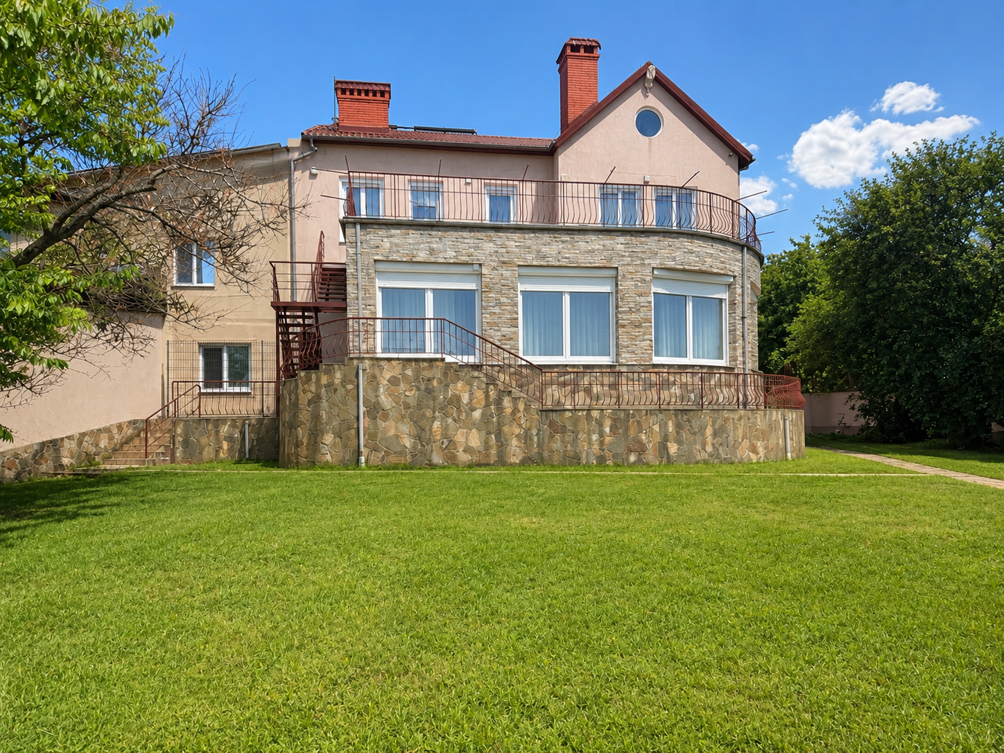 Дом 430 м² с бассейном и участком 15 соток у моря в Киевском районе. ID 54371 (Фото 4)